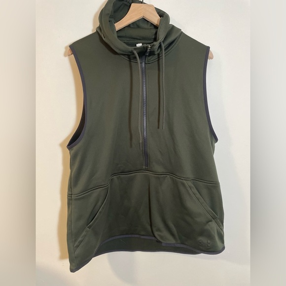 UNDER ARMOUR XStorm1 All Season Green Hoodie Zipper Fitted Running Vest Size XL - Picture 1 of 7